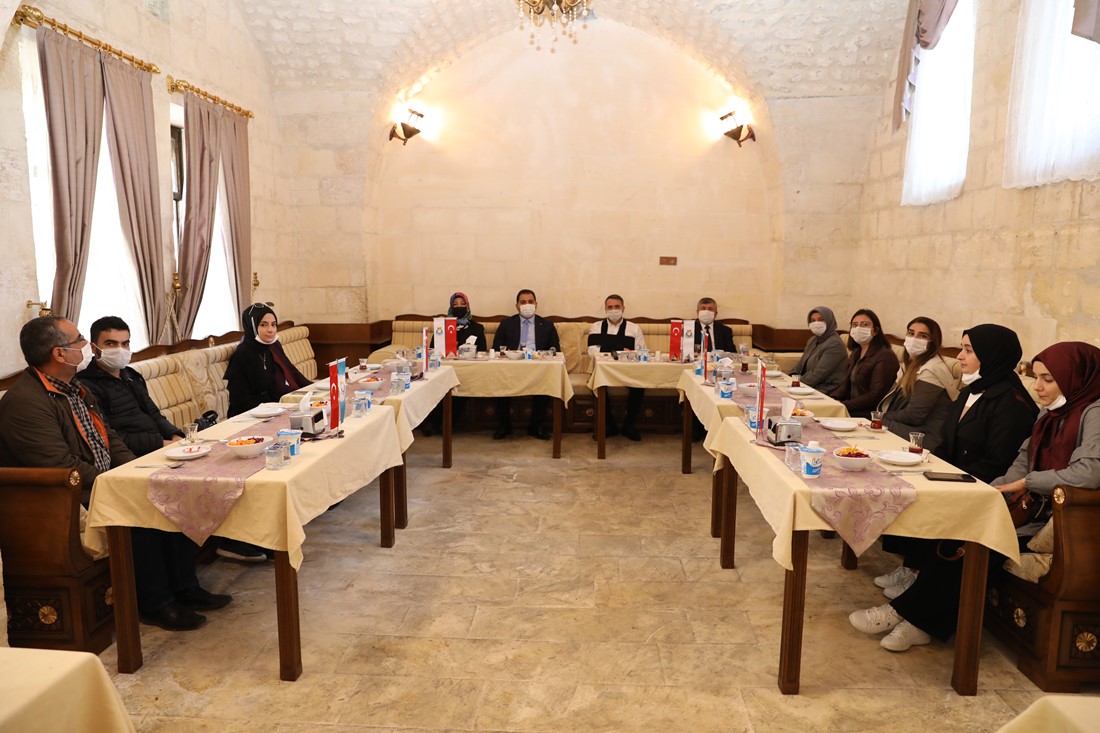 BAŞKAN CANPOLAT, ÖĞRETMENLERİMİZİN HER ZAMAN YANINDAYIZ