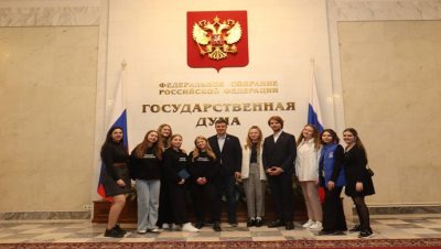«Единая Россия» устроила экскурсию в Москву для активистов Донбасса