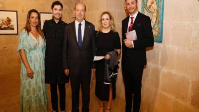 Cumhurbaşkanı Ersin Tatar ve eşi Sibel Tatar, kitap tanıtımı ve sergi açılışına katıldı