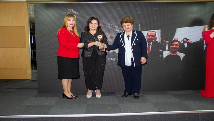 20. ULUSLARARASI İPEKYOLU YILIN ALTIN ADAMLARI ÖDÜL TÖRENİ MUHTEŞEM BİR KATILIMLA GERÇEKLEŞTİ