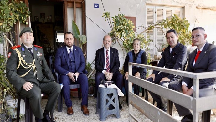 Cumhurbaşkanı Ersin Tatar, TMT mücahidi, KTBK Gazisi ve şehit yakınlarını ziyaret etti