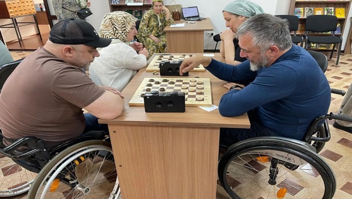 Тренировки с чемпионами, семейные соревнования и экстремальные забеги: «Единая Россия» продолжает спортивный марафон «Сила России»